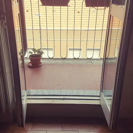 Cozy Flat For Music Lovers, 10 Min Walk From Tube Milão